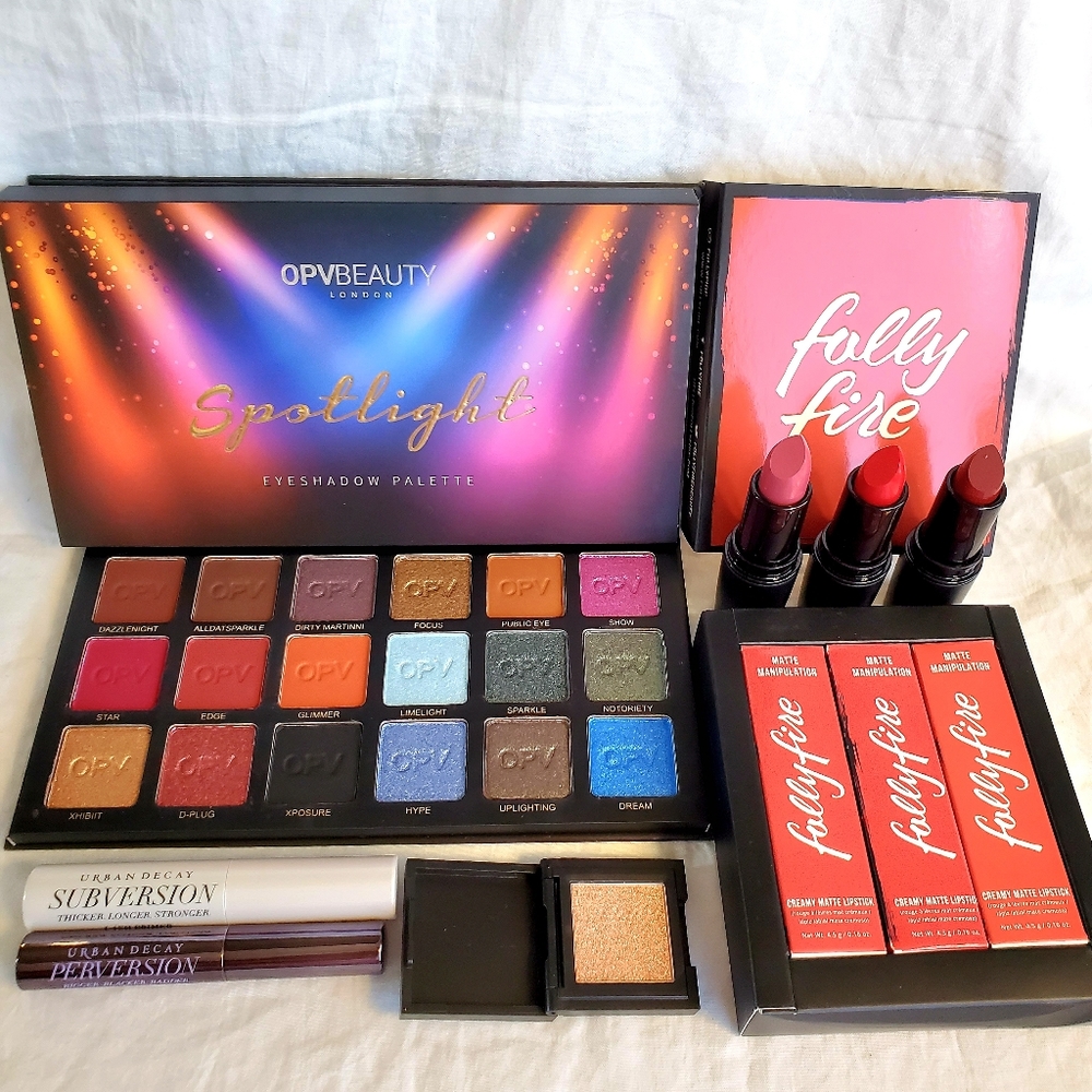 OPV Spotlight Palette & Luxie Makeup Brush Set Bundle